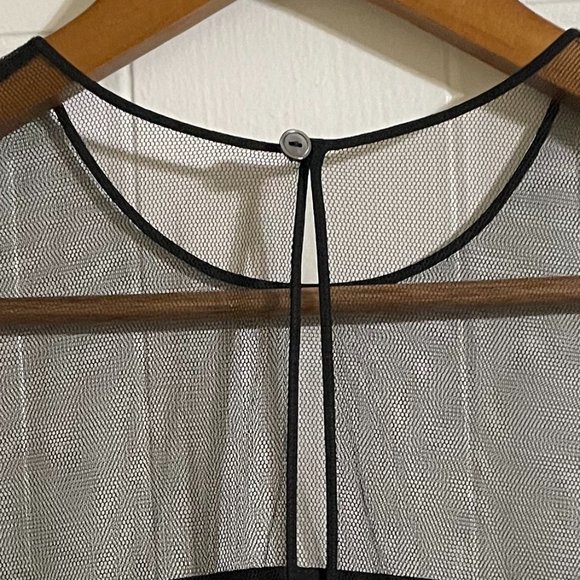 Babaton Black Mesh Tank Blouse - Picture 4 of 9